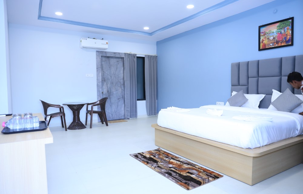 ROOMS_NAME